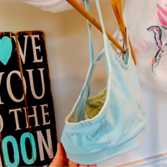 Under Armour Turquoise Sports Bra Size XS - Picture 4 of 9